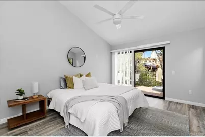 7319 Calle De Fuentes, Carlsbad, CA 92009 - Photo 16