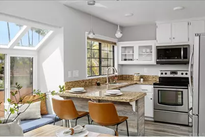 7319 Calle De Fuentes, Carlsbad, CA 92009 - Photo 4