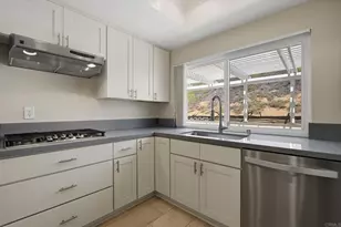 4030 Syme Dr, Carlsbad, CA 92008 - Photo 12