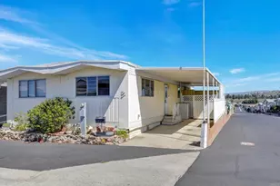 287 Robin Ln, Oceanside, CA 92057 - Photo 2