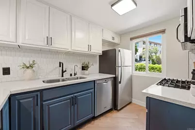 2349 Altisma Way #B, Carlsbad, CA 92009 - Photo 10