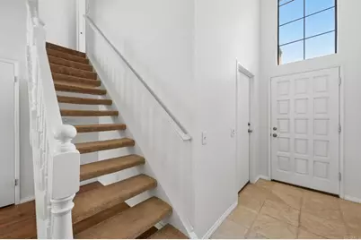 7015 Goldenrod Way, Carlsbad, CA 92011 - Photo 16