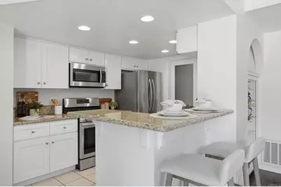 7015 Goldenrod Way, Carlsbad, CA 92011 - Photo 6