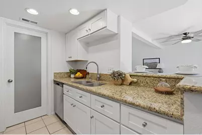 7015 Goldenrod Way, Carlsbad, CA 92011 - Photo 10