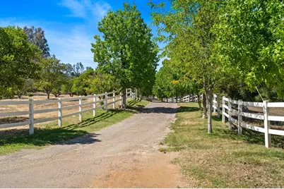 13511 Hilldale Road, Valley Center, CA 92082 - Photo 4
