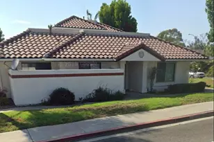 320 Grapevine Road, Vista, CA 92083 - Photo 2