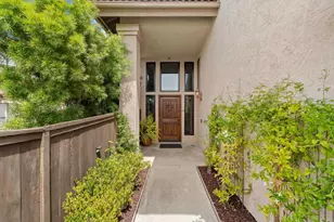 3555 Simsbury Ct, Carlsbad, CA 92010 - Photo 4