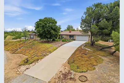23264 Rolling Meadows Drive, Perris, CA 92570 - Photo 2