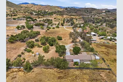 23264 Rolling Meadows Drive, Perris, CA 92570 - Photo 26