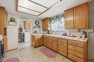 23264 Rolling Meadows Dr, Perris, CA 92570 - Photo 8