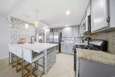 341 N Melrose Drive #E, Vista, CA 92083 - Photo 10
