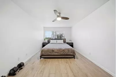 341 N Melrose Drive #E, Vista, CA 92083 - Photo 14