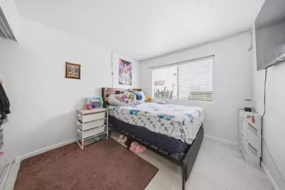 341 N Melrose Drive #E, Vista, CA 92083 - Photo 20