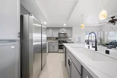 341 N Melrose Drive #E, Vista, CA 92083 - Photo 12