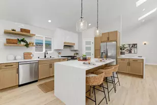10966 Red Rock Dr, San Diego, CA 92131 - Photo 2