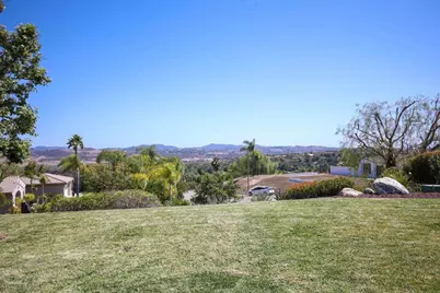 3506 Lancewood Way, Fallbrook, CA 92028 - Photo 2