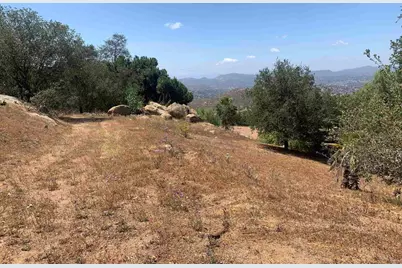 19519 Camino Del Aguila, Escondido, CA 92025 - Photo 32