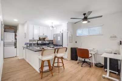4647 Pico Street #100, San Diego, CA 92109 - Photo 8