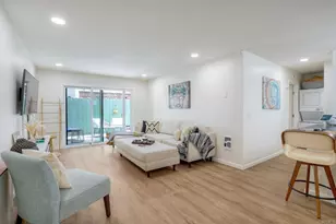 4647 Pico St, San Diego, CA 92109 - Photo 2