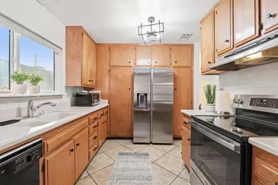 2413 Holly Avenue, Escondido, CA 92027 - Photo 22