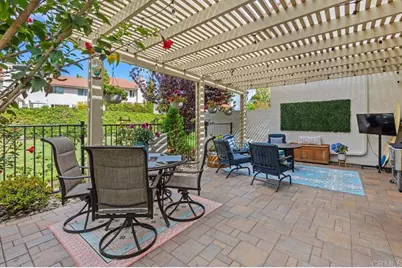 6551 Calle Valperizo, Carlsbad, CA 92009 - Photo 24