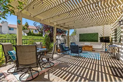 6551 Calle Valperizo, Carlsbad, CA 92009 - Photo 24