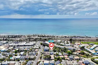 1974 Manchester Avenue, Cardiff by the Sea, CA 92007 - Photo 28