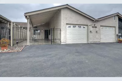 1052 Plover Way, Oceanside, CA 92057 - Photo 4