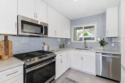 8135 Whelan Dr, San Diego, CA 92119 - Photo 12