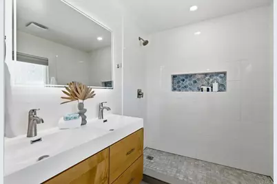8135 Whelan Dr, San Diego, CA 92119 - Photo 18