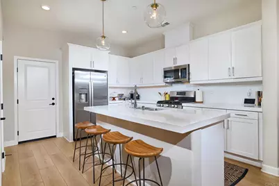1065 Delpy View, Vista, CA 92084 - Photo 4