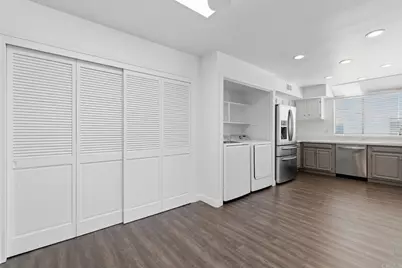 2558 Navarra Drive #E, Carlsbad, CA 92009 - Photo 8
