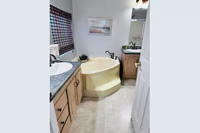 22241 Nisqually Road #Spc 67, Apple Valley, CA 92308 - Photo 12