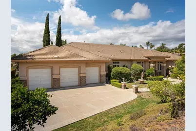 2737 Dos Lomas, Fallbrook, CA 92028 - Photo 2
