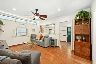 748 N Coast Hwy 101, Encinitas, CA 92024 - Photo 16
