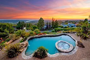 7133 Obelisco Cir, Carlsbad, CA 92009 - Photo 2