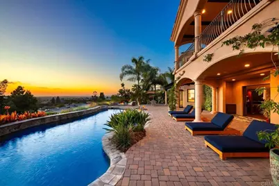 7133 Obelisco Circle, Carlsbad, CA 92009 - Photo 2