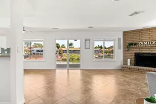 30194 White Wake Dr, Canyon Lake, CA 92587 - Photo 10