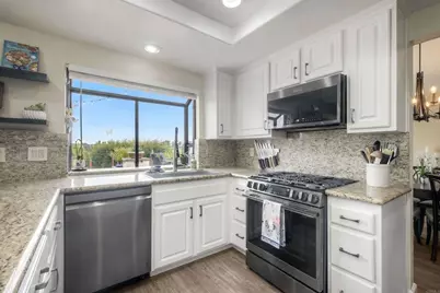 532 Jobe Hill Drive, Vista, CA 92081 - Photo 4