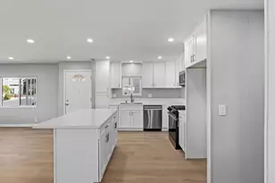 718 Sycamore Ave, Vista, CA 92083 - Photo 14