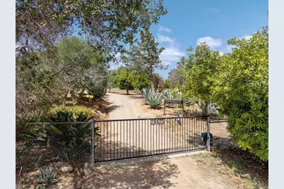 28425 Thundernut Ln, Valley Center, CA 92082 - Photo 2