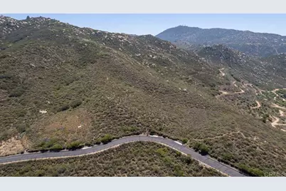 18055 Sunset Point Road, Poway, CA 92064 - Photo 2