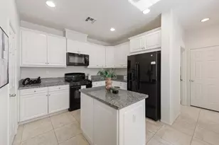 623 Calle Vibrante, Palm Desert, CA 92211 - Photo 4