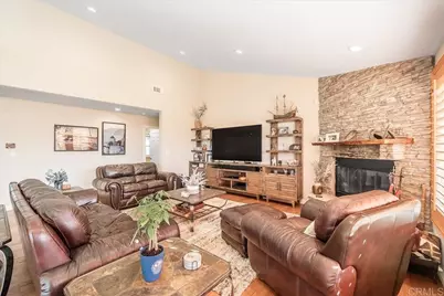 1960 Elevado Road, Vista, CA 92084 - Photo 10