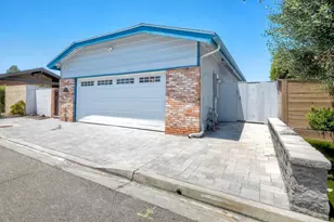 7593 Dehesa Ct, Carlsbad, CA 92009 - Photo 20