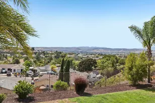 1298 Paseo Hermosa, Oceanside, CA 92056 - Photo 4