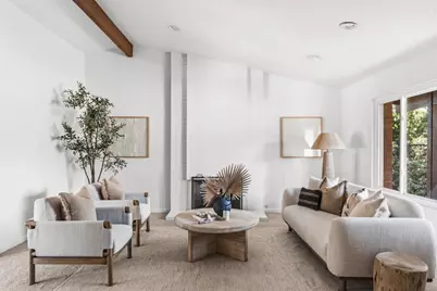 818 Crest Drive, Encinitas, CA 92024 - Photo 2