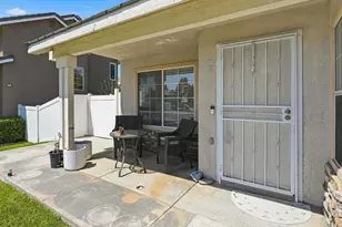 32009 Bourges St, Lake Elsinore, CA 92530 - Photo 4