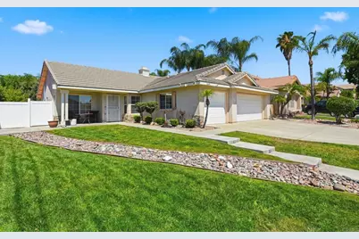32009 Bourges Street, Lake Elsinore, CA 92530 - Photo 2