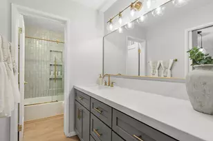 1855 Diamond, Pacific Beach (San Diego), CA 92109 - Photo 10